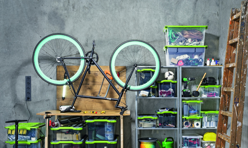 Plastikowe pudełka do garażu