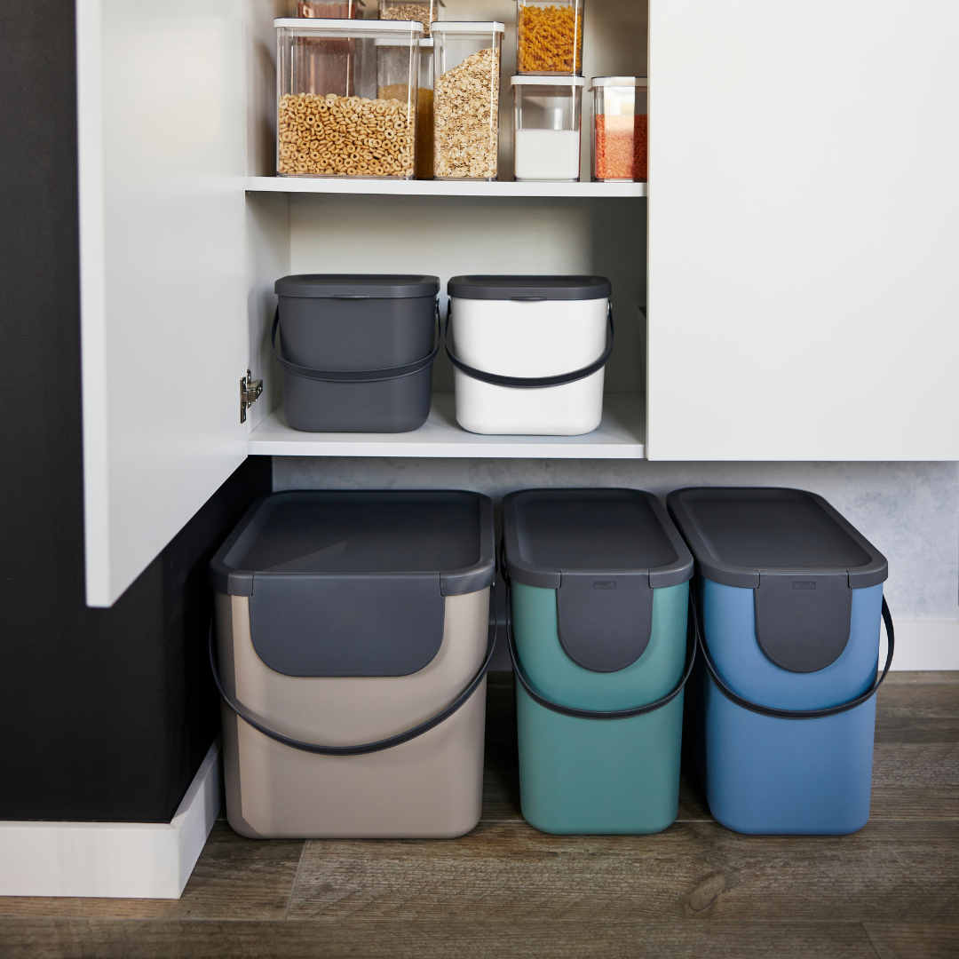 Beim Recycling unterscheidet man zwischen zwei Prozessen: Downcycling und Upcycling 